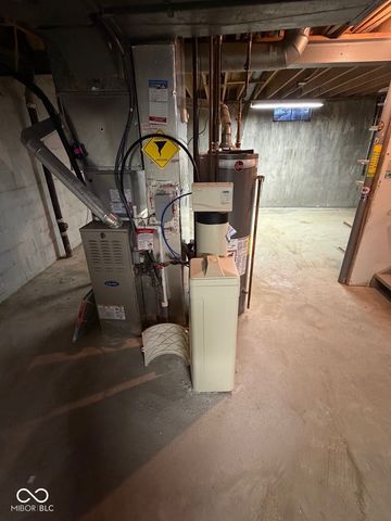 8104 Bromley Place, Indianapolis, IN 46219