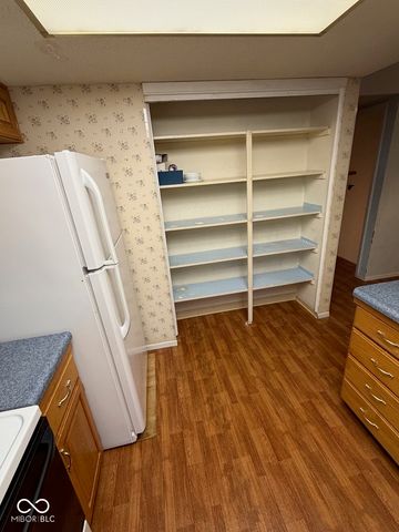 8104 Bromley Place, Indianapolis, IN 46219