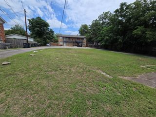 530 W Hopkins ST B, San Marcos, TX 78666