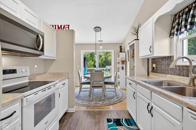 7373 S Woodruff Lane, Nineveh, IN 46164