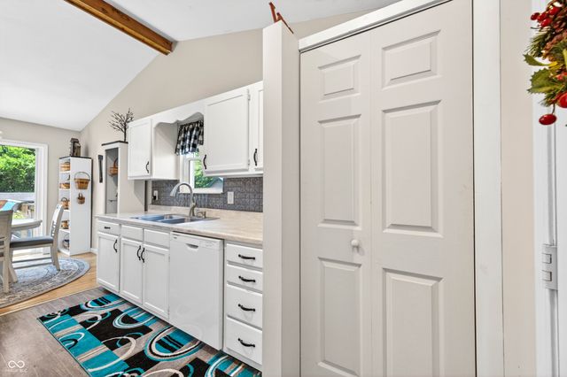 7373 S Woodruff Lane, Nineveh, IN 46164