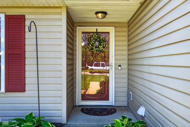 7373 S Woodruff Lane, Nineveh, IN 46164
