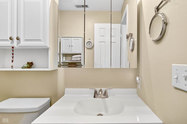 7373 S Woodruff Lane, Nineveh, IN 46164