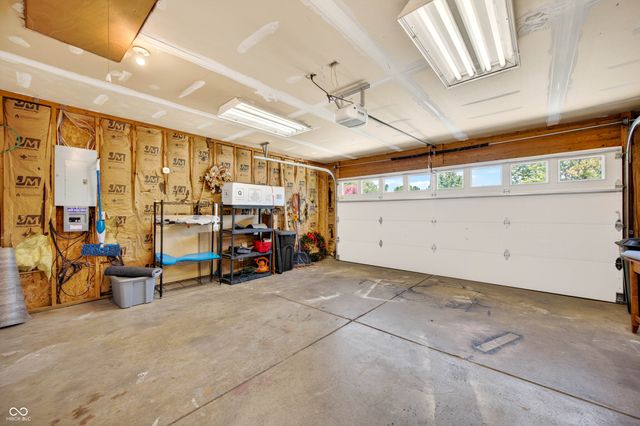 7373 S Woodruff Lane, Nineveh, IN 46164