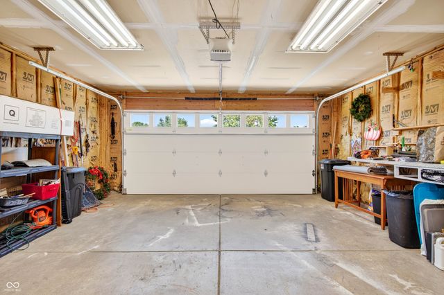 7373 S Woodruff Lane, Nineveh, IN 46164