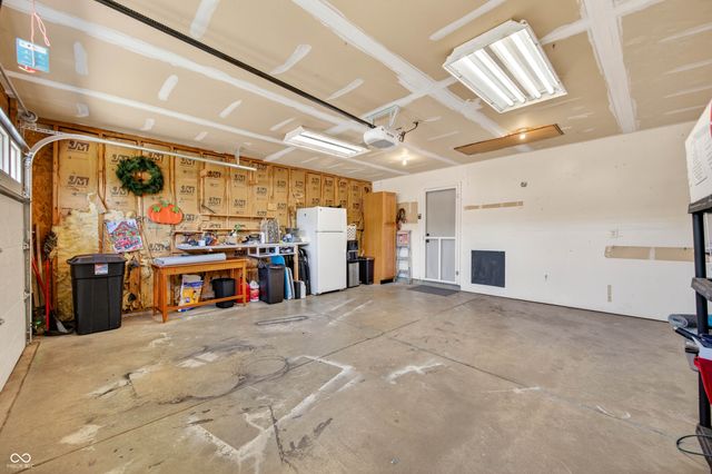 7373 S Woodruff Lane, Nineveh, IN 46164