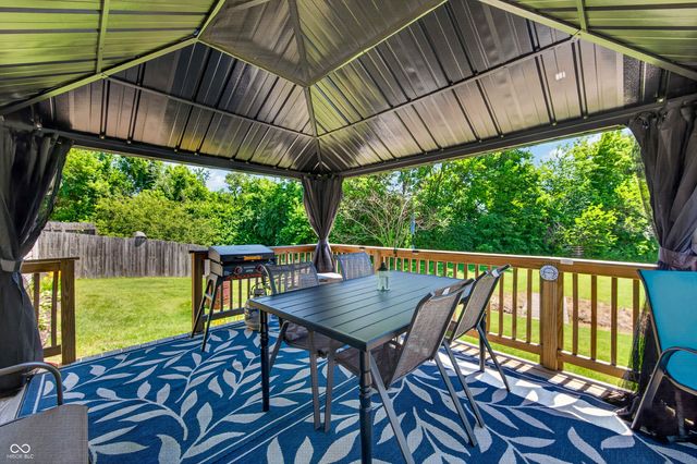 7373 S Woodruff Lane, Nineveh, IN 46164