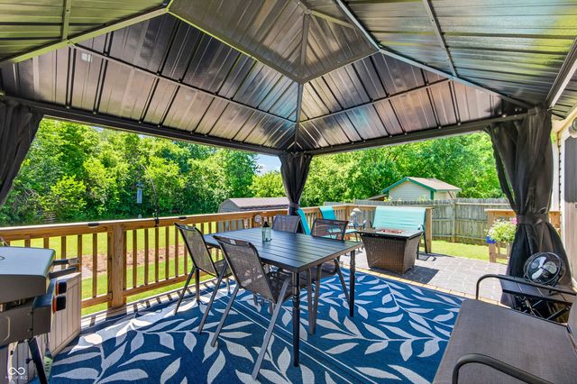 7373 S Woodruff Lane, Nineveh, IN 46164