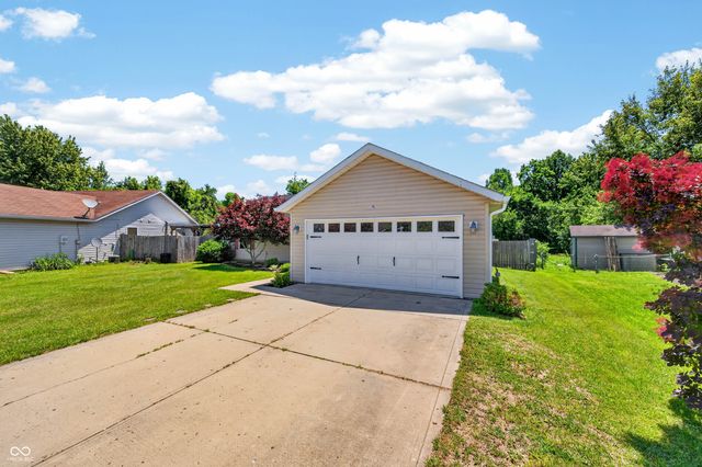 7373 S Woodruff Lane, Nineveh, IN 46164