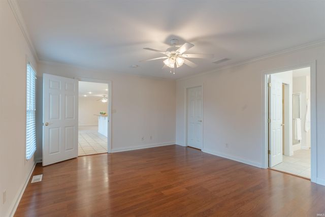 7561 Saint Jordan Circle, Newburgh, IN 47630