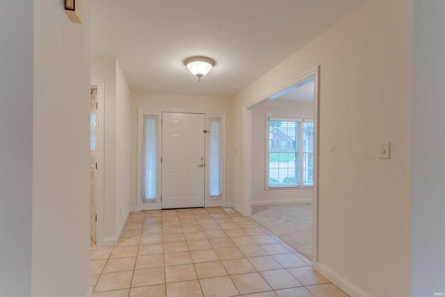 7561 Saint Jordan Circle, Newburgh, IN 47630