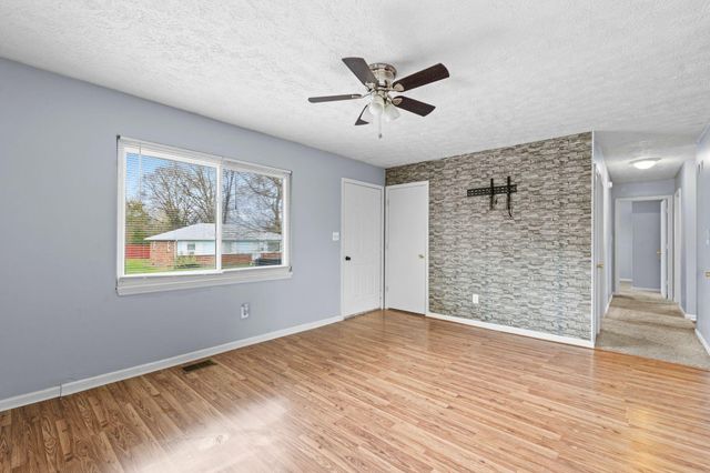 639 Windsor Way, Paris, KY 40361