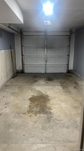 14303 Vauxhall Drive 120, Sterling Heights, MI 48313