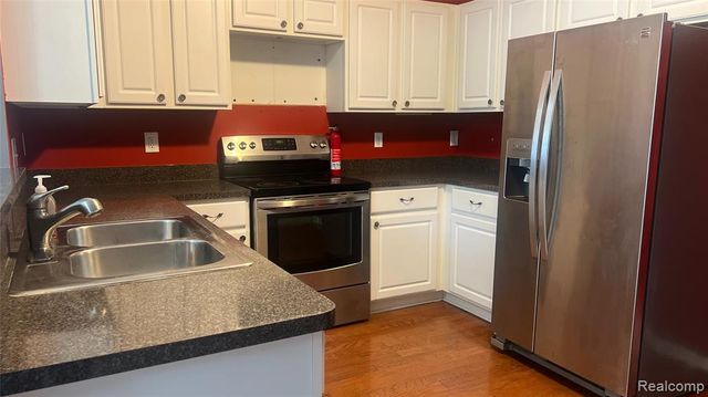 14303 Vauxhall Drive 120, Sterling Heights, MI 48313