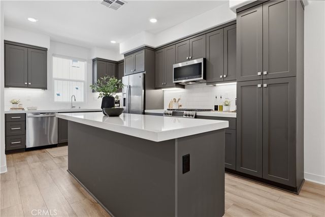 30 Wisteria, Rancho Mission Viejo, CA 92694