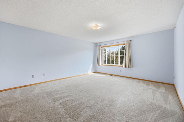 2280 Ranchview Lane N 27, Plymouth, MN 55447