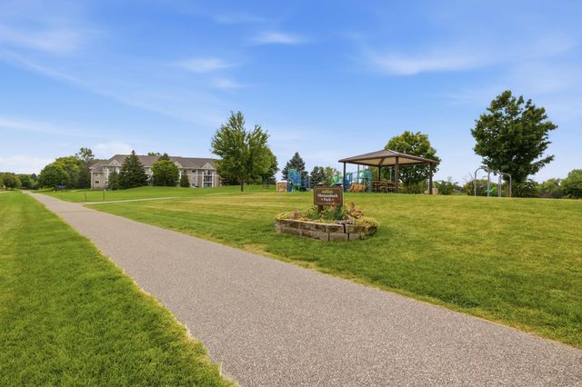 2280 Ranchview Lane N 27, Plymouth, MN 55447