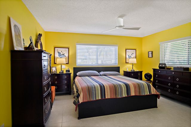 9464 SE Saturn Street, Hobe Sound, FL 33455