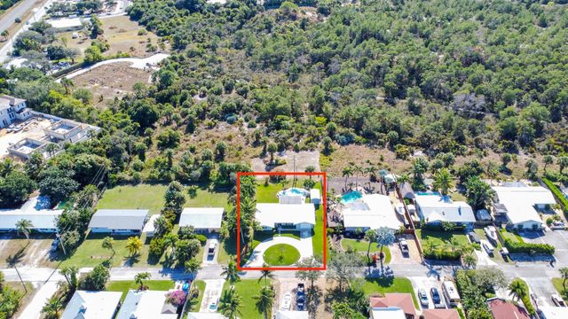 9464 SE Saturn Street, Hobe Sound, FL 33455