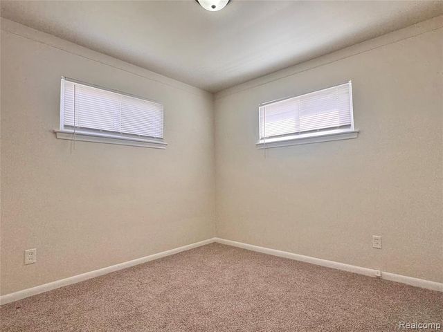 26371 Compson Street, Roseville, MI 48066