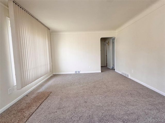 26371 Compson Street, Roseville, MI 48066