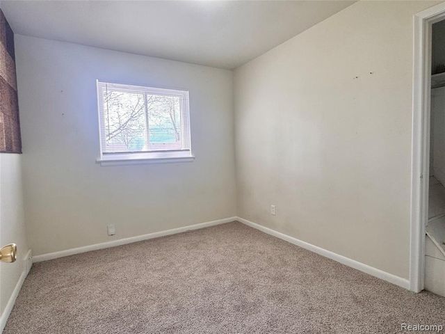 26371 Compson Street, Roseville, MI 48066