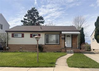 26371 Compson Street, Roseville, MI 48066