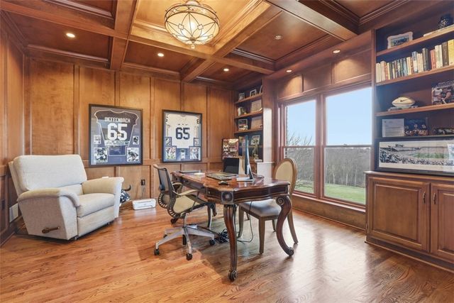 1070 Saint Mellion Dr, Collier Twp, PA 15142