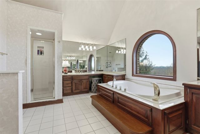 1070 Saint Mellion Dr, Collier Twp, PA 15142