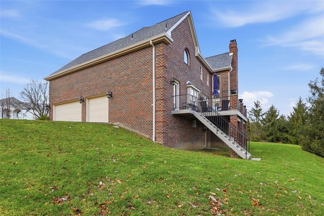 1070 Saint Mellion Dr, Collier Twp, PA 15142