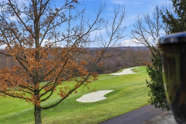 1070 Saint Mellion Dr, Collier Twp, PA 15142