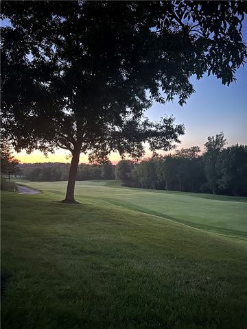 1070 Saint Mellion Dr, Collier Twp, PA 15142