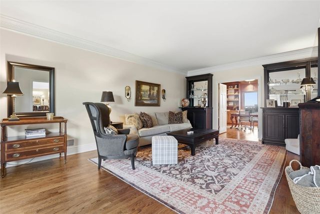 1070 Saint Mellion Dr, Collier Twp, PA 15142