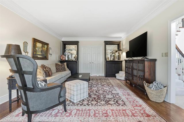 1070 Saint Mellion Dr, Collier Twp, PA 15142