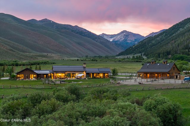 708 E Fork Road, Hailey, ID 83333