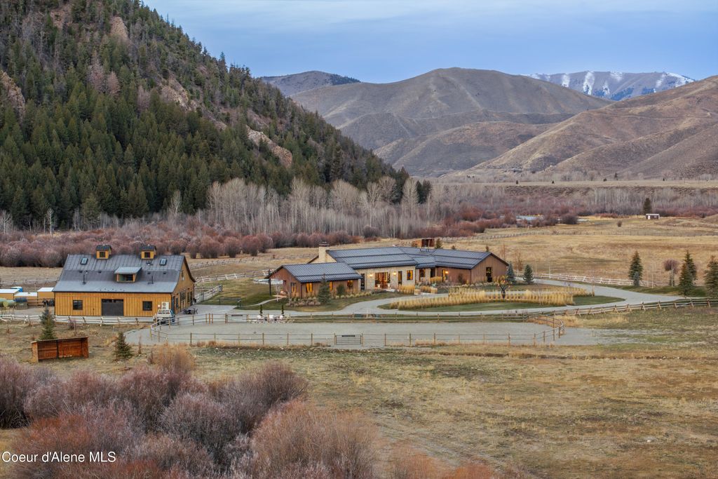 708 E Fork Road, Hailey, ID 83333 photo 4