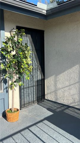 338 E Meats, Orange, CA 92865