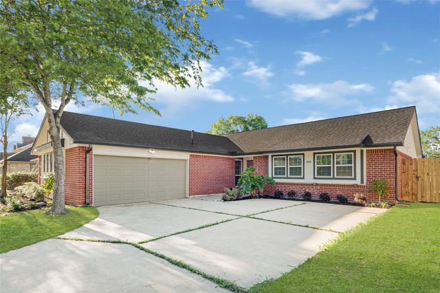 1826 Crestview Court, Missouri City, TX 77459