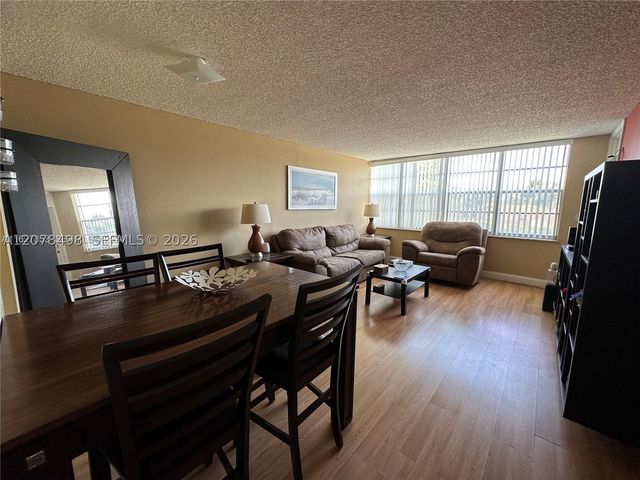 2741 Taft St 212, Hollywood, FL 33020