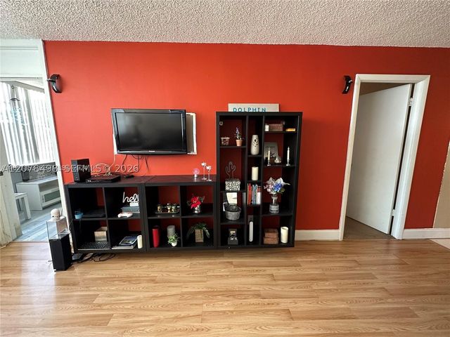 2741 Taft St 212, Hollywood, FL 33020