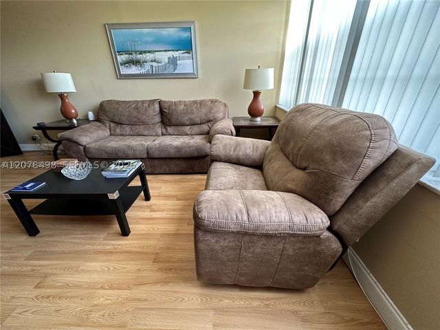 2741 Taft St 212, Hollywood, FL 33020