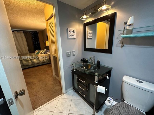 2741 Taft St 212, Hollywood, FL 33020