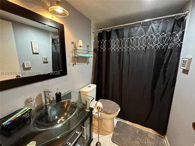 2741 Taft St 212, Hollywood, FL 33020
