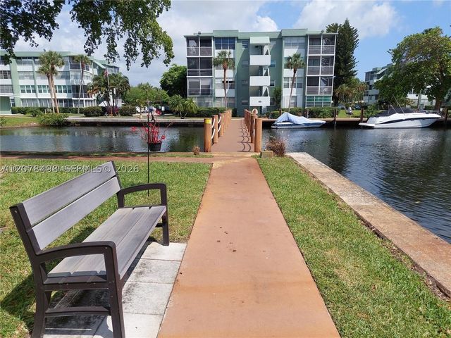 2741 Taft St 212, Hollywood, FL 33020