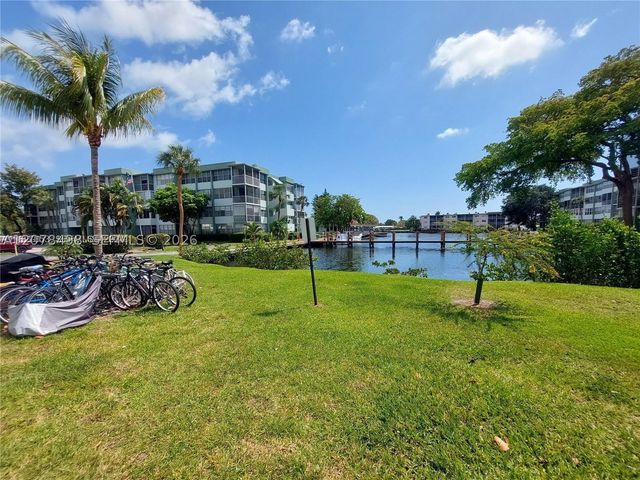 2741 Taft St 212, Hollywood, FL 33020