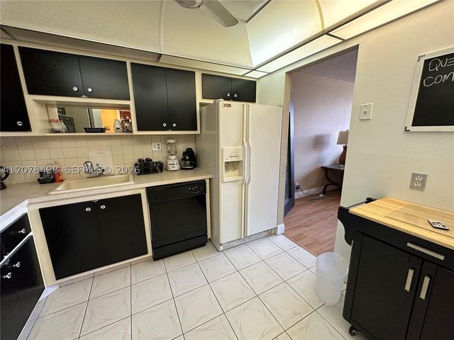 2741 Taft St 212, Hollywood, FL 33020