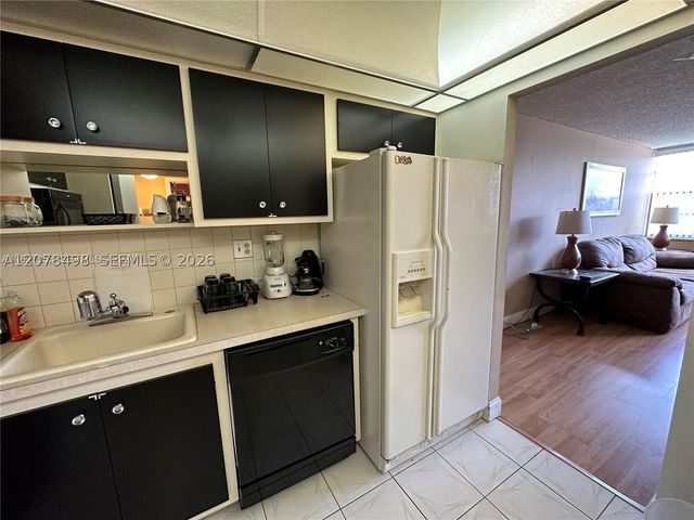 2741 Taft St 212, Hollywood, FL 33020
