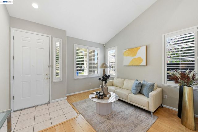 4929 Roselle Cmn, Fremont, CA 94536