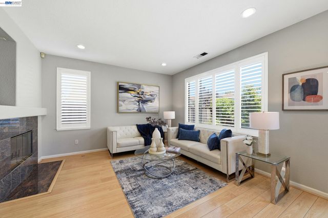 4929 Roselle Cmn, Fremont, CA 94536