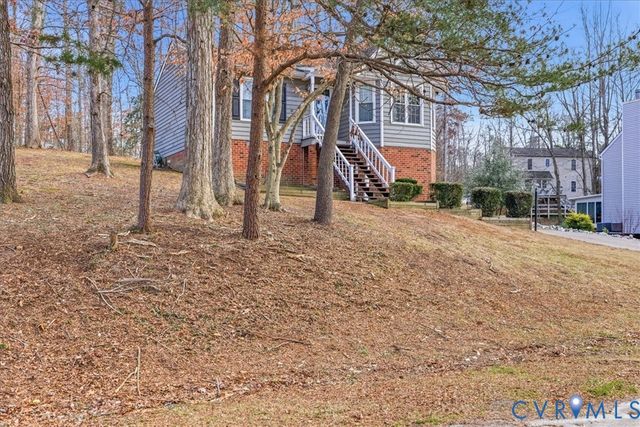 2731 Mistwood Forest Dr, Chester, VA 23831